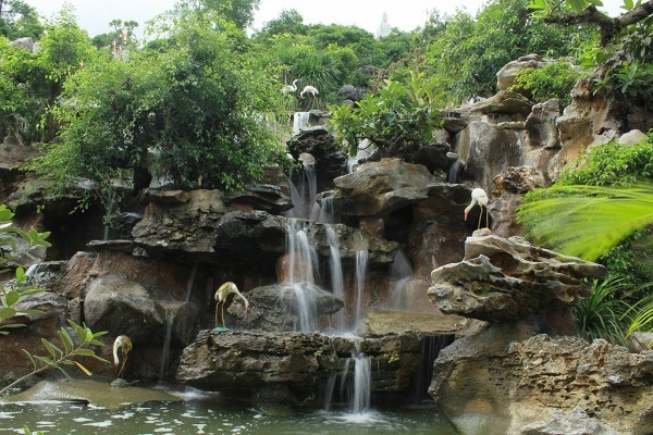 Cho thuê xe đi chùa Ba Vàng giá rẻ, uy tín nhất Hà Nội